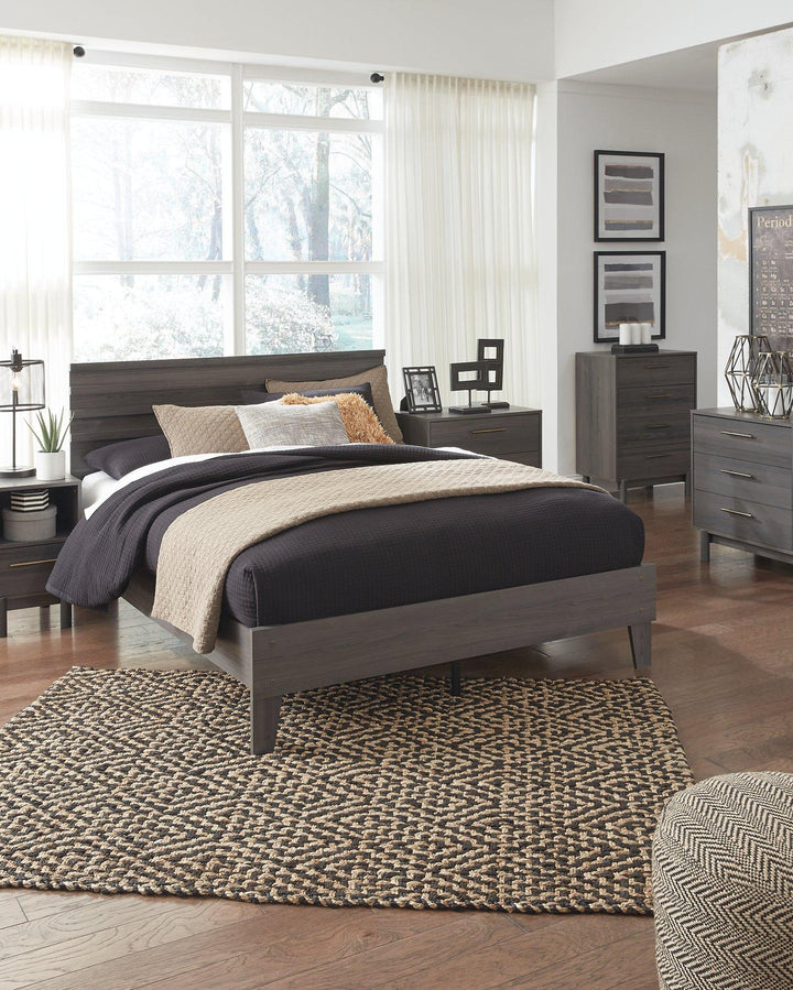 Brymont Panel Bed