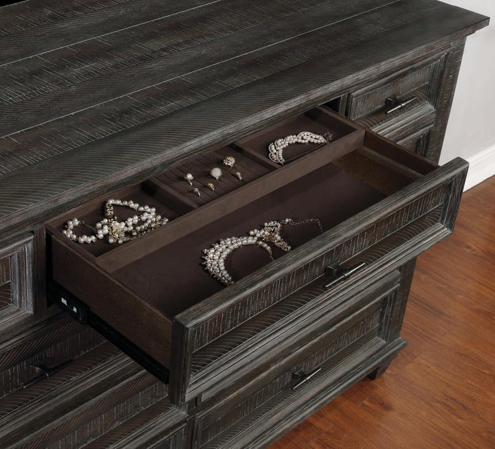 G222883 Dresser