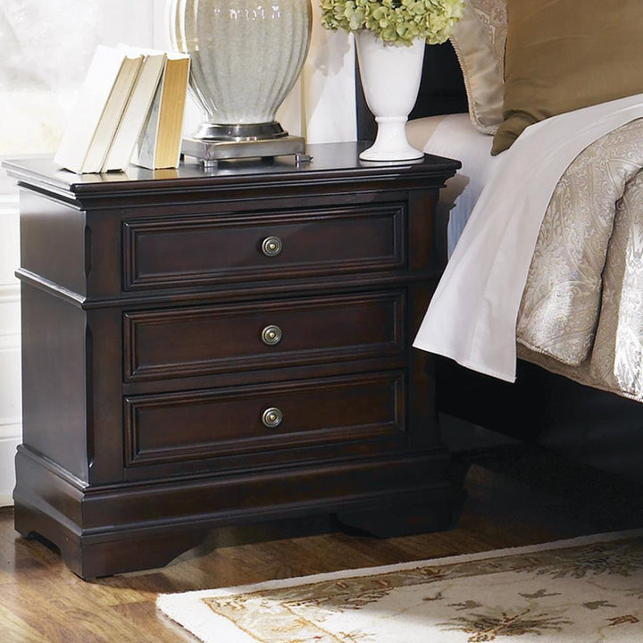 Cambridge Three-Drawer Nightstand