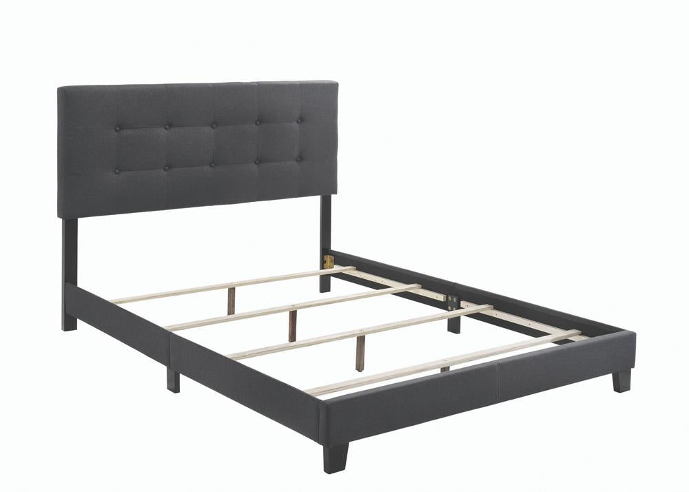 G305746 Queen Bed