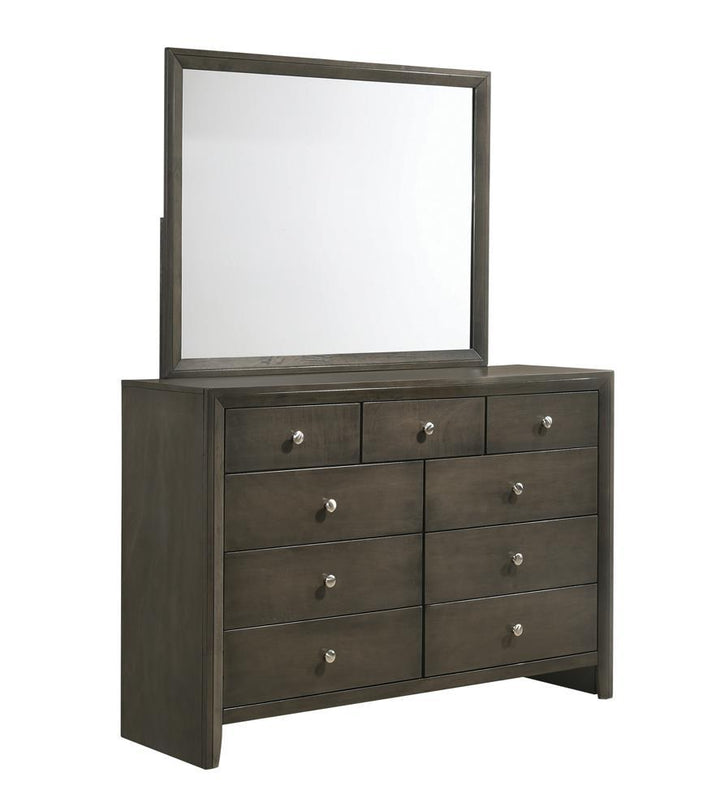 G215843 Dresser