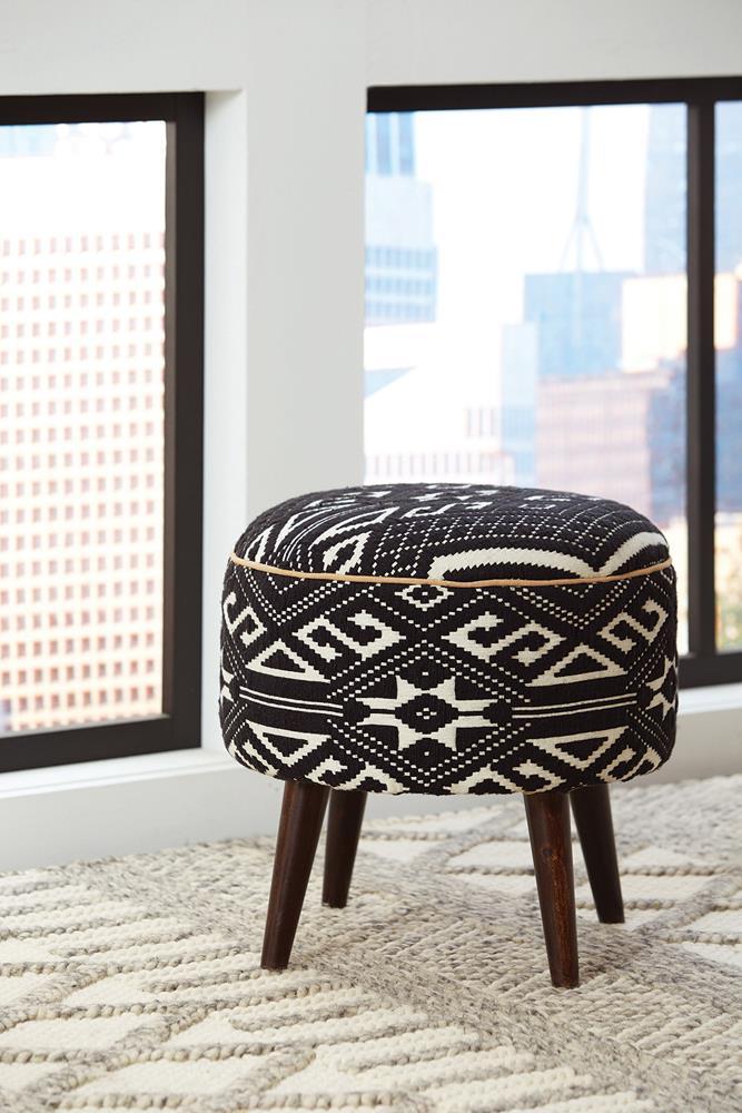 G918492 Accent Stool