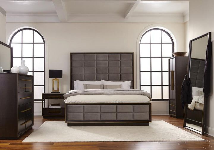 G223263 Queen Bed